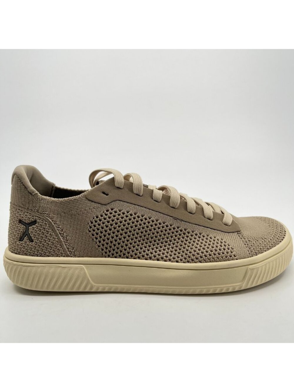 Flux Footwear Adapt Trainer Dune Womens Size 7.5 Athletic Knit Shoes Sneakers